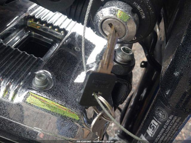 Harley-Davidson Xl1200 T Image 7