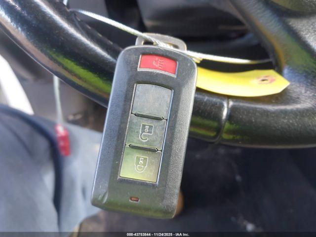 Mitsubishi Outlander Se Image 9