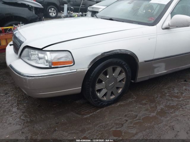 Lincoln Towncar Cartier Image 8