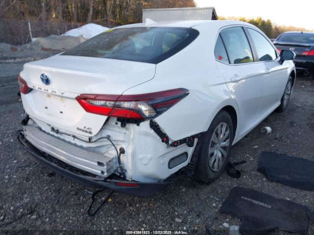 Toyota Camry Le Hybrid Image 5
