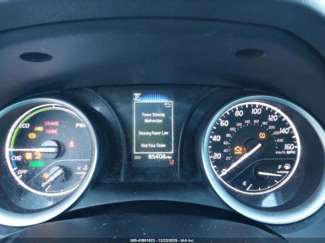 Toyota Camry Le Hybrid Image 10