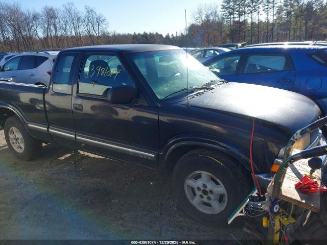  Salvage Chevrolet S-10
