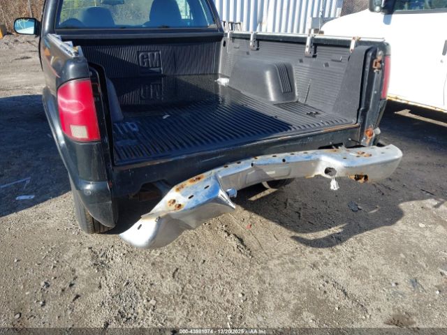 Chevrolet S-10 Ls Image 6