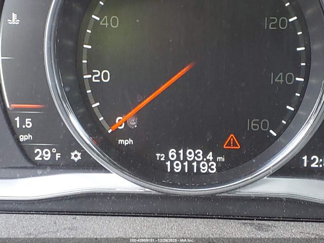 Volvo XC60 T6 Inscription Image 13