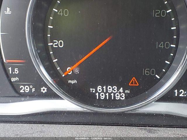 Volvo XC60 T6 Inscription Image 13