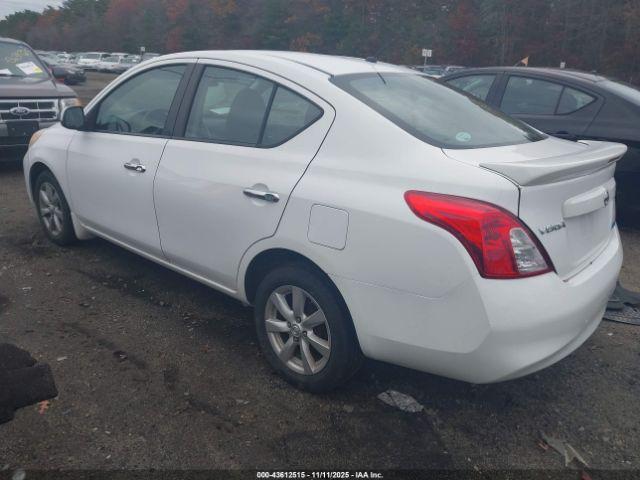 Nissan Versa 1.6 Sv Image 14