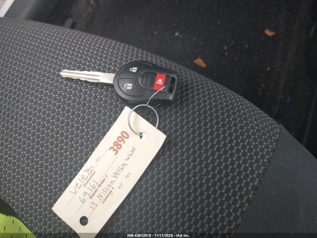 Nissan Versa 1.6 Sv Image 16