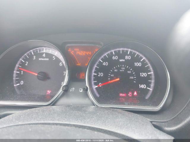 Nissan Versa 1.6 Sv Image 8