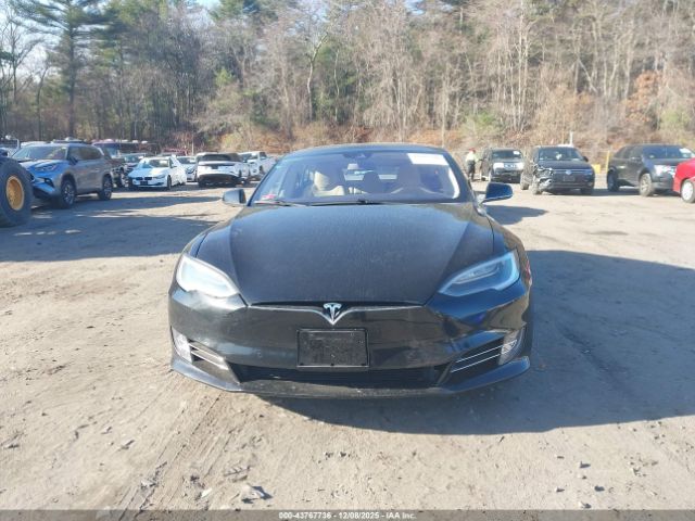 Tesla Model S Image 16