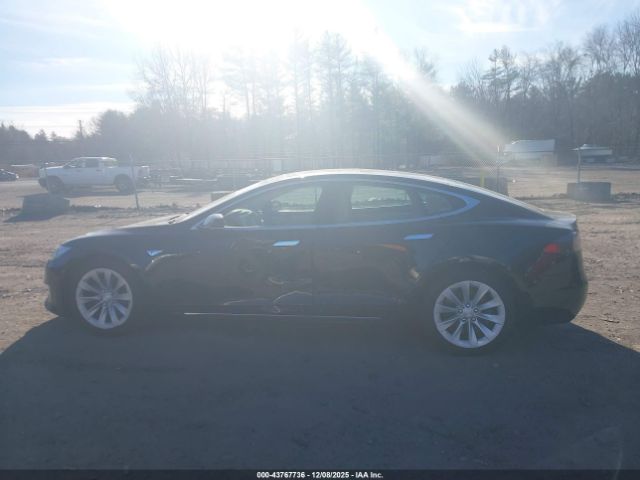 Tesla Model S Image 14
