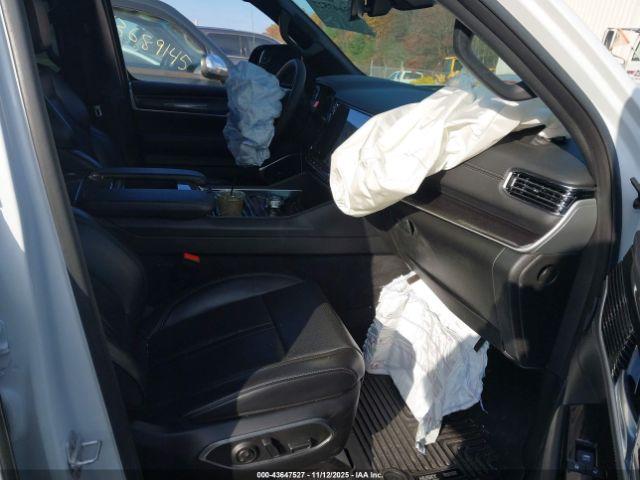 Jeep Wagoneer Series I 4x4 Image 6