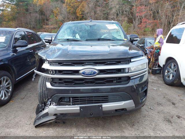 Ford Expedition Xlt Image 14