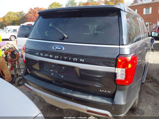 Ford Expedition Xlt Image 16