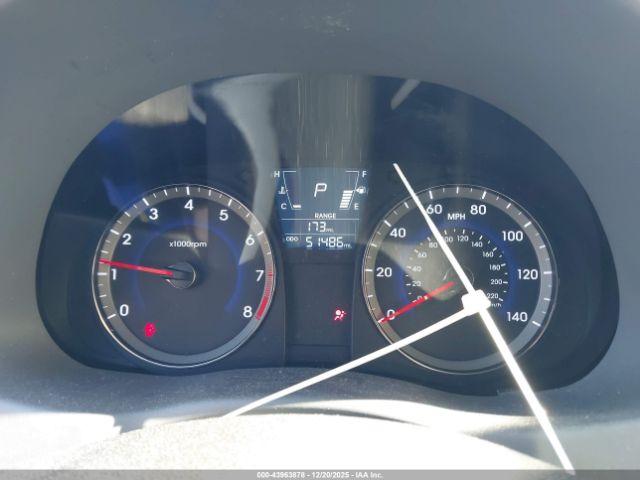 Hyundai ACCENT Gls Image 10