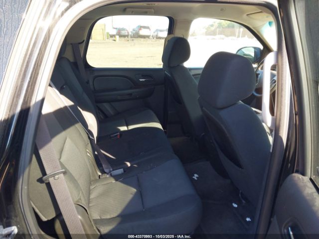 GMC Yukon Sle Image 8