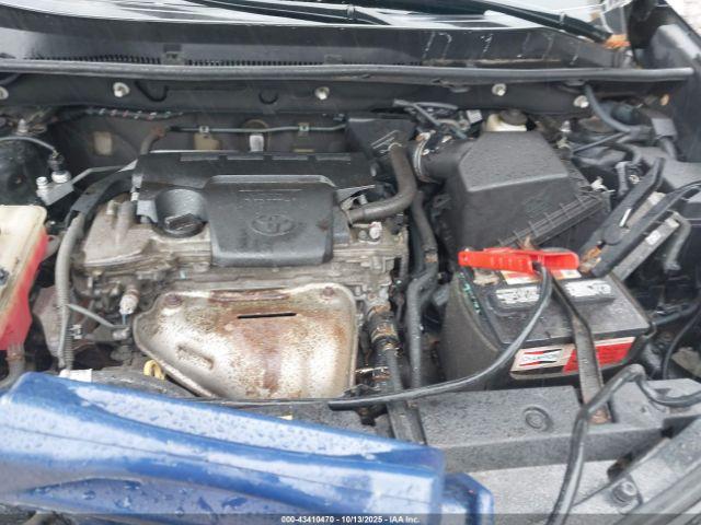 Toyota RAV4 Le Image 5