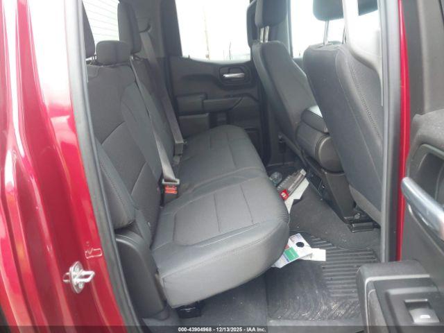 Chevrolet Silverado 1500 Custom Image 5