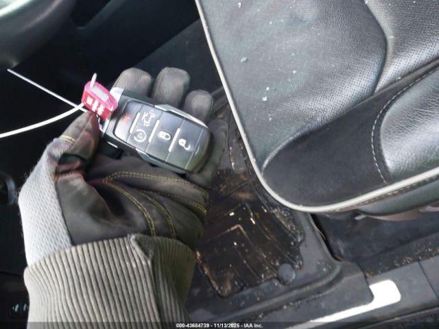 Ram 1500 Laramie  4x4 5'7 Box Image 14