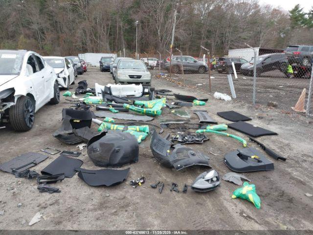 Tesla Model Y Performance Dual Motor All-wheel Drive Image 12