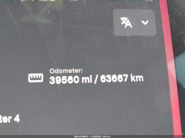 Tesla Model Y Performance Dual Motor All-wheel Drive Image 11