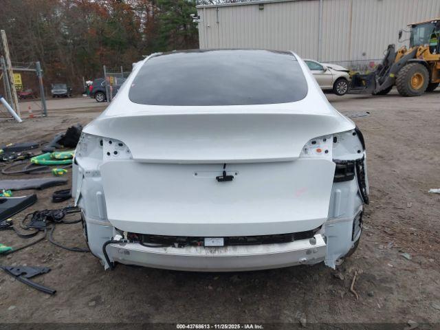 Tesla Model Y Performance Dual Motor All-wheel Drive Image 15