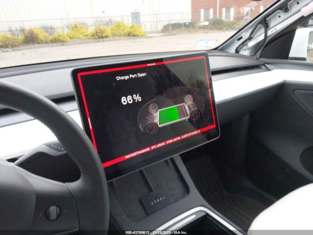 Tesla Model Y Performance Dual Motor All-wheel Drive Image 14