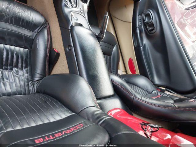 Chevrolet Corvette Image 9