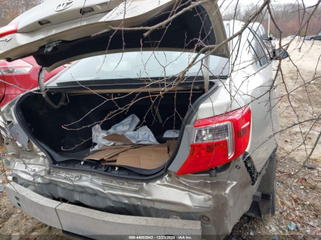 Toyota Camry Le Image 5