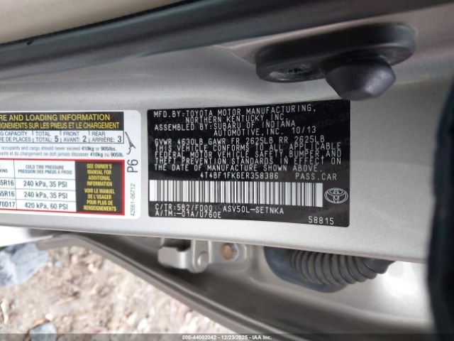 Toyota Camry Le Image 13