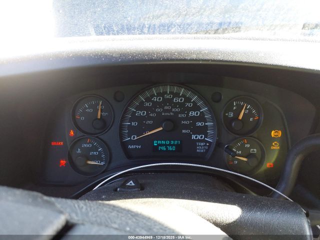 Chevrolet Express Image 6