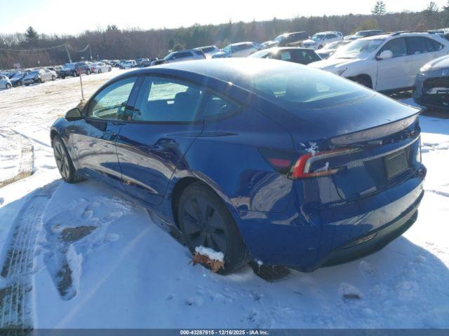 Tesla Model 3 Long Range Dual Motor All-wheel Drive Image 9