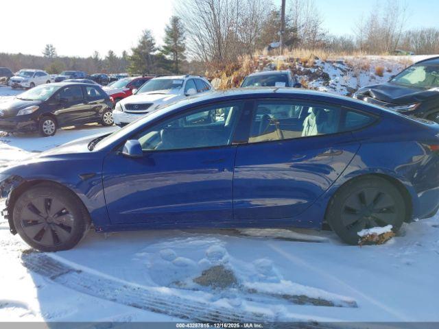 Tesla Model 3 Long Range Dual Motor All-wheel Drive Image 5