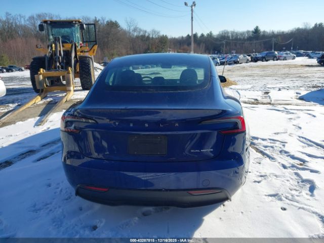 Tesla Model 3 Long Range Dual Motor All-wheel Drive Image 8