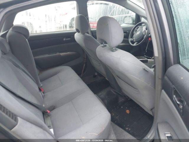 Toyota Prius Image 12