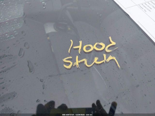 Toyota Prius Image 8