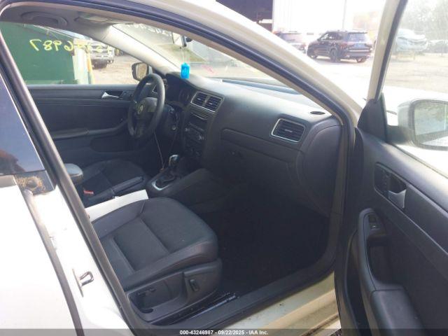 Volkswagen Jetta 1.8t Se Image 6