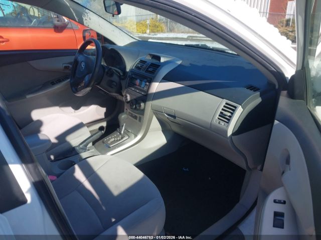 Toyota Corolla Le Image 6