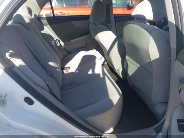 Toyota Corolla Le Image 10