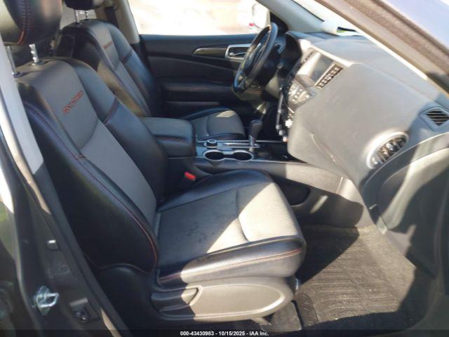 Nissan Pathfinder Sv 4wd Image 12