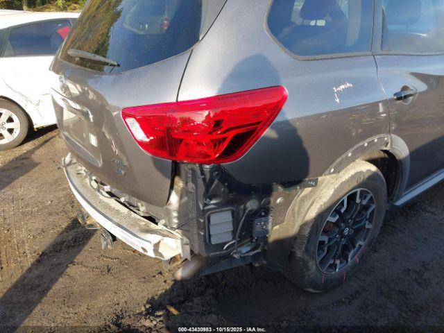 Nissan Pathfinder Sv 4wd Image 3