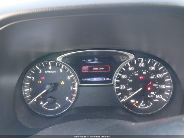 Nissan Pathfinder Sv 4wd Image 11