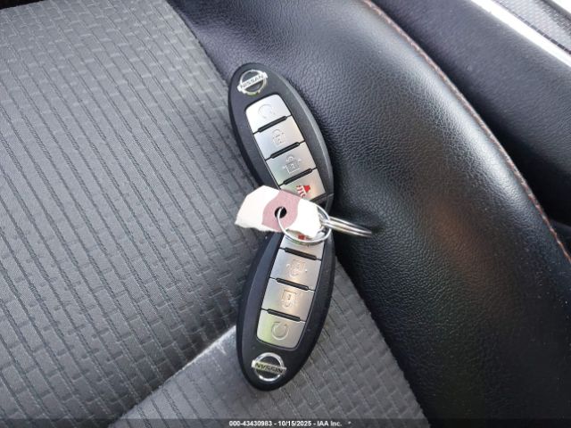 Nissan Pathfinder Sv 4wd Image 8