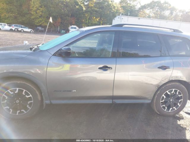 Nissan Pathfinder Sv 4wd Image 17