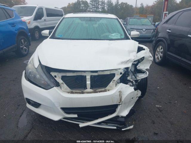 Nissan Altima 2.5 Sl Image 11