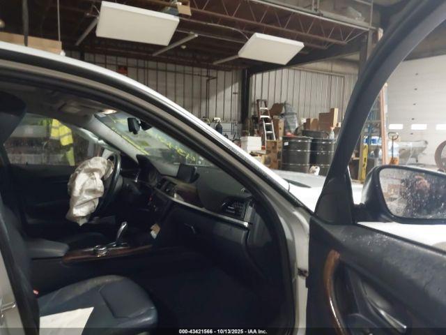 BMW 3 Series Xdrive Image 14