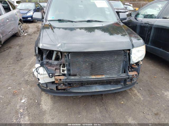 Ford Escape Xlt Image 8