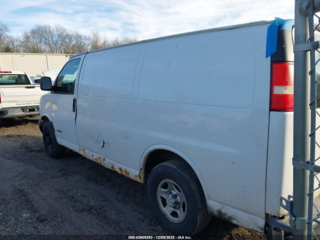 Chevrolet Express Image 8