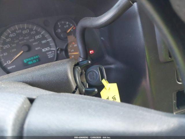 Chevrolet Express Image 10