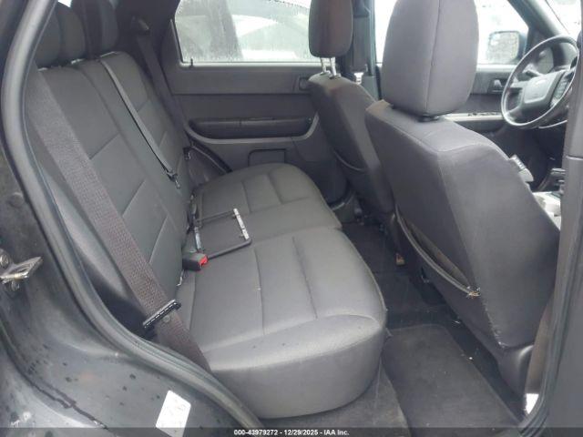 Ford Escape Xlt Image 8