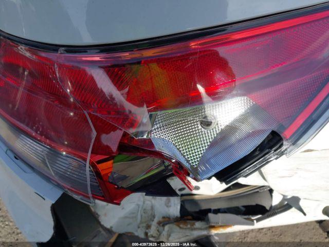 Acura TL 3.7 Image 3